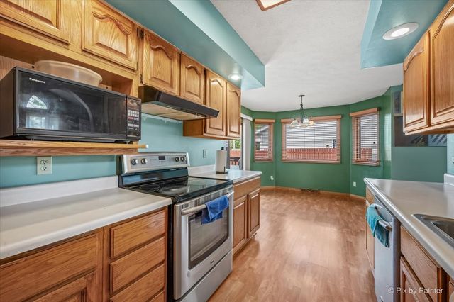 811 Arnold Avenue, Rockford, IL 61108