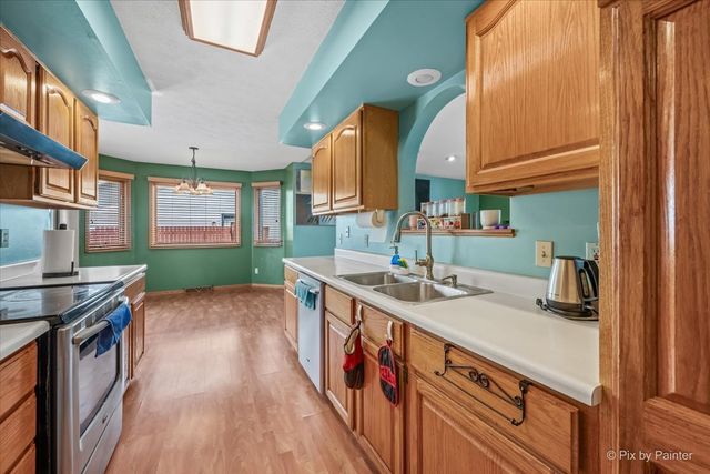 811 Arnold Avenue, Rockford, IL 61108