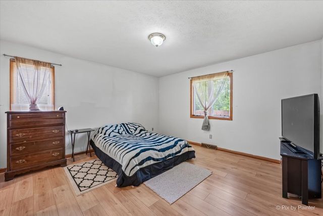 811 Arnold Avenue, Rockford, IL 61108