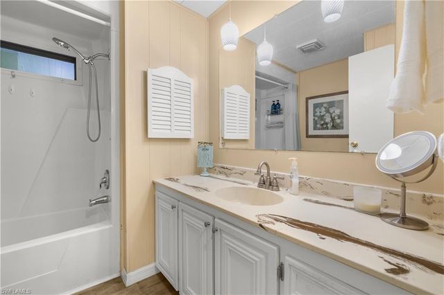 506 Blossom CT, North Fort Myers, FL 33917