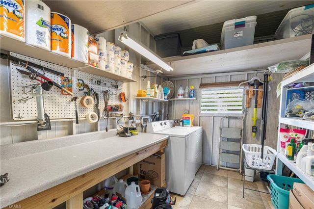 506 Blossom CT, North Fort Myers, FL 33917