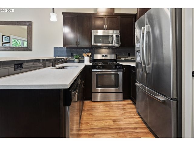 11302 Sw HALLMARK Ter, Tigard, OR 97223