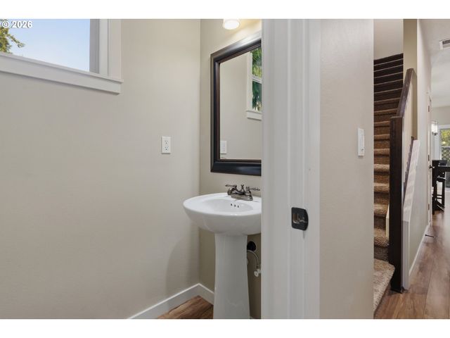 11302 Sw HALLMARK Ter, Tigard, OR 97223