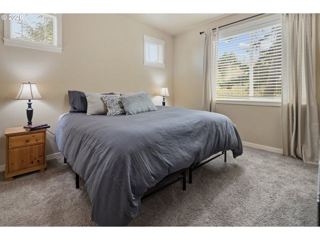 11302 Sw HALLMARK Ter, Tigard, OR 97223