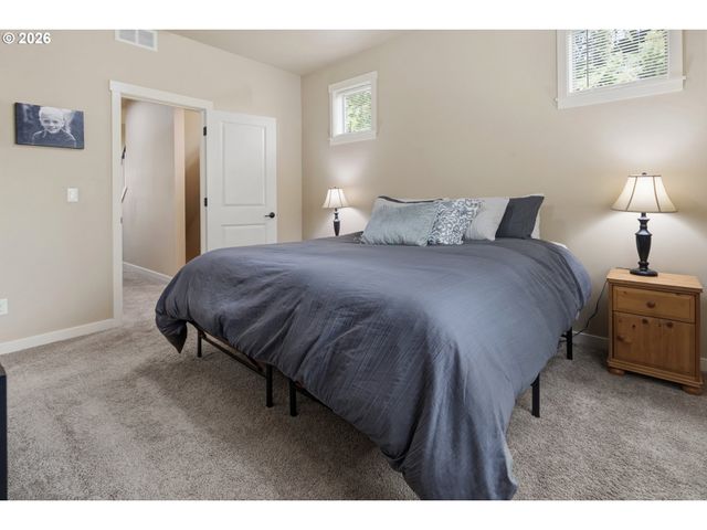 11302 Sw HALLMARK Ter, Tigard, OR 97223