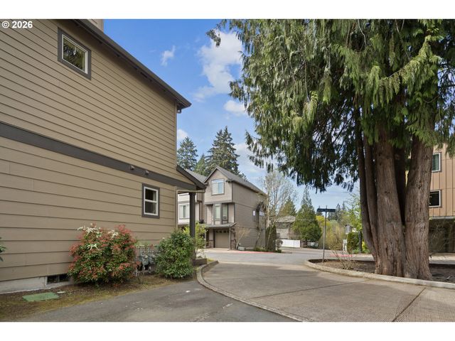 11302 Sw HALLMARK Ter, Tigard, OR 97223