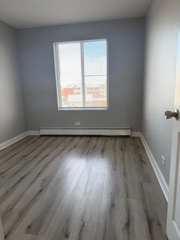 157 Gregory Street 14, Aurora, IL 60504