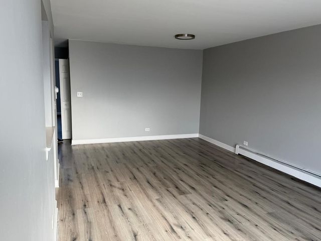 157 Gregory Street 14, Aurora, IL 60504