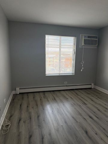 157 Gregory Street 14, Aurora, IL 60504