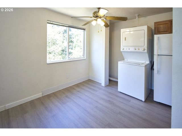 3907 Se SALMON St, Portland, OR 97214
