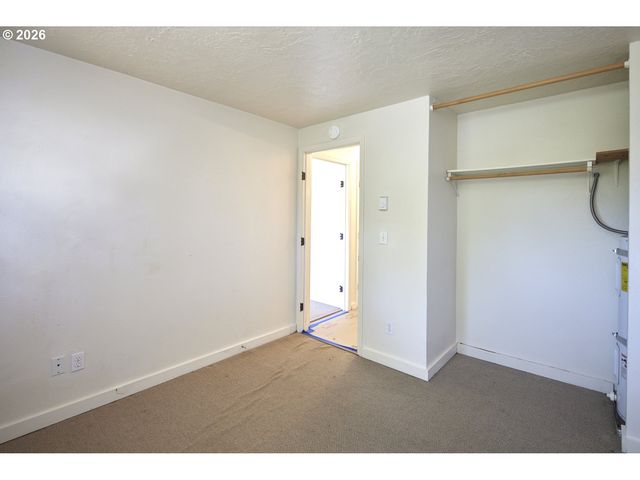 3907 Se SALMON St, Portland, OR 97214