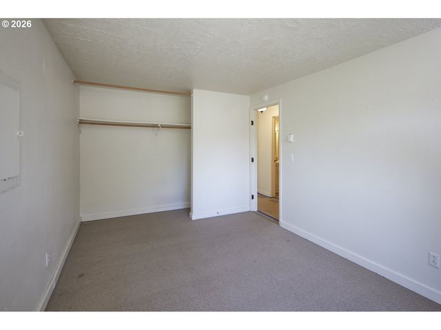 3907 Se SALMON St, Portland, OR 97214