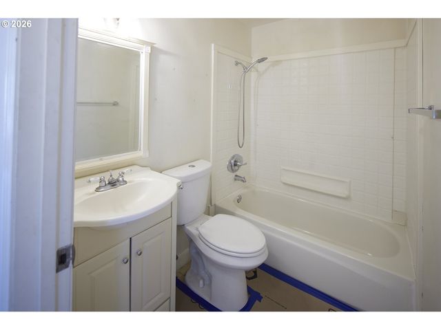 3907 Se SALMON St, Portland, OR 97214