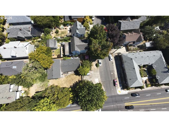 3907 Se SALMON St, Portland, OR 97214