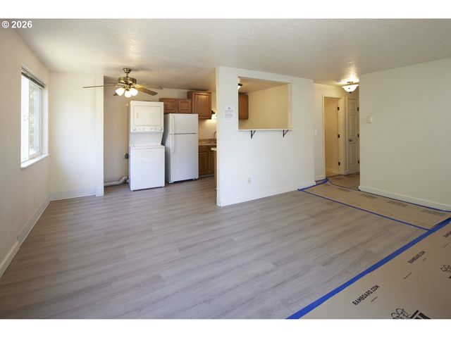 3907 Se SALMON St, Portland, OR 97214