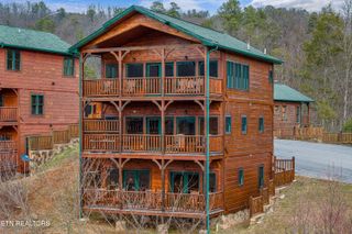 880 Great Smoky Way, Gatlinburg, TN 37738