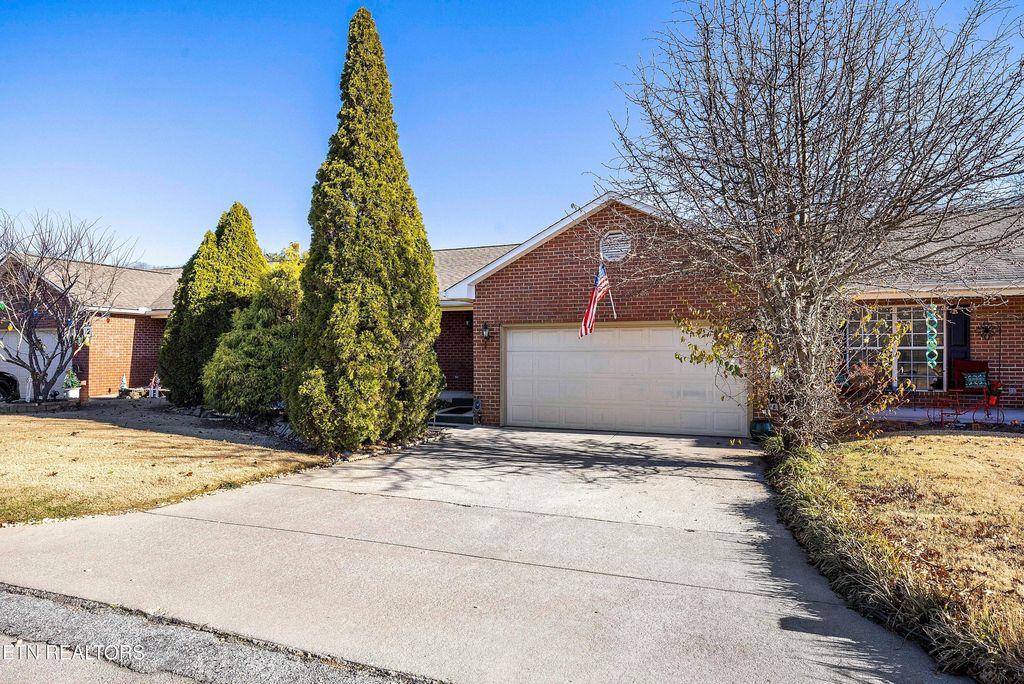 912 Muirfield Drive, Maryville, TN 37801