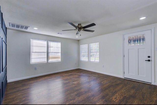 804 Carnegie Street, Baytown, TX 77520