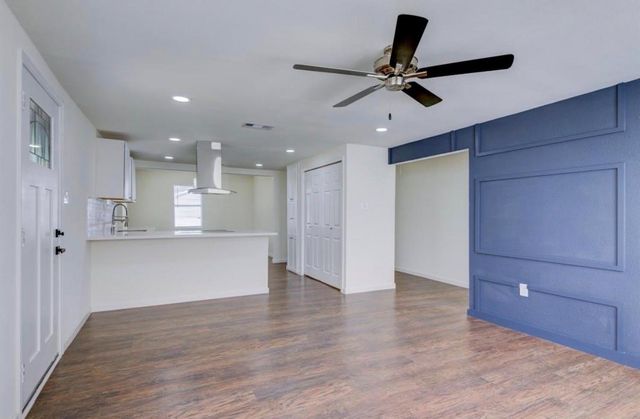 804 Carnegie Street, Baytown, TX 77520