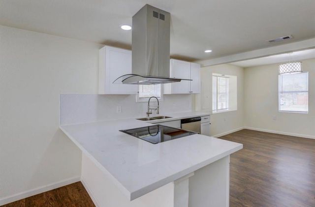 804 Carnegie Street, Baytown, TX 77520
