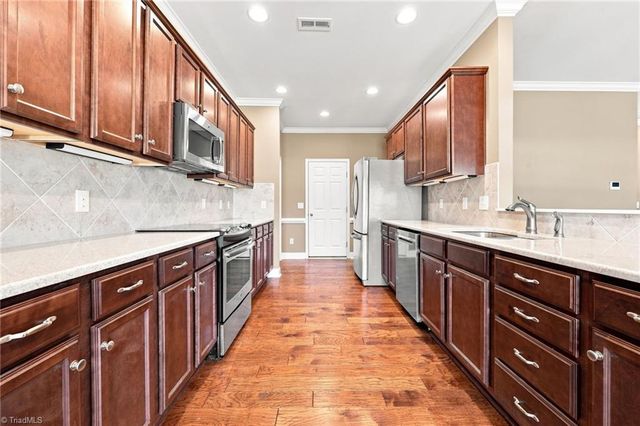 241 Collingswood Drive, Winston-salem, NC 27127