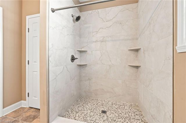 241 Collingswood Drive, Winston-salem, NC 27127