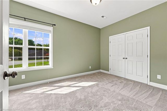 241 Collingswood Drive, Winston-salem, NC 27127