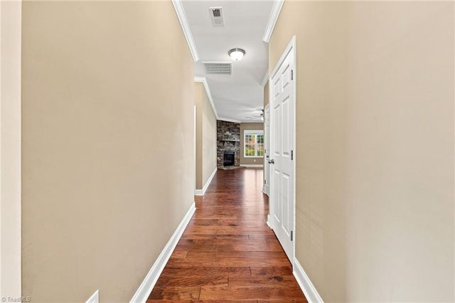 241 Collingswood Drive, Winston-salem, NC 27127