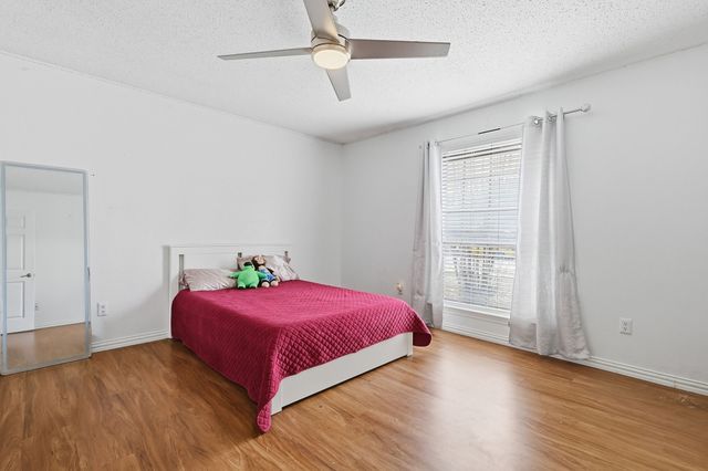 1519 Rocky Point Drive, Lewisville, TX 75077