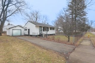 2820 N Elmwood Avenue, Waukegan, IL 60087