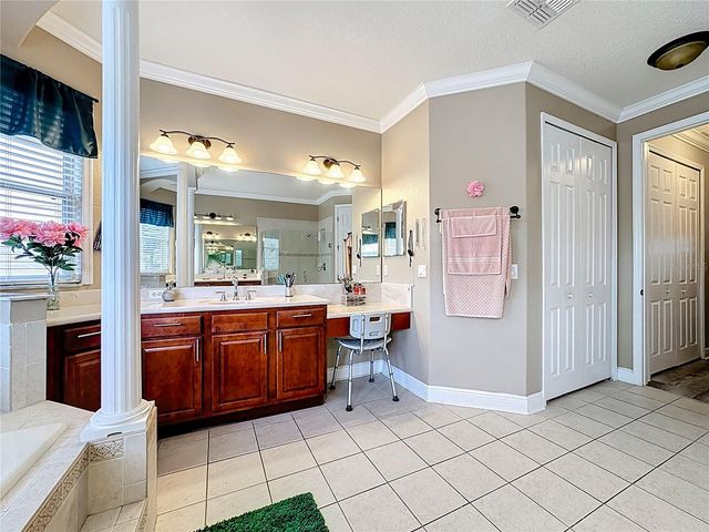 3719 EAGLE ISLE CIRCLE, Kissimmee, FL 34746