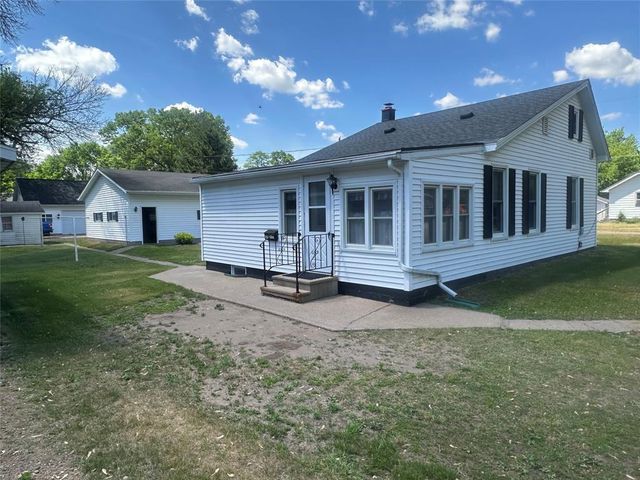 301 Cliff Street, Chippewa Falls, WI 54729