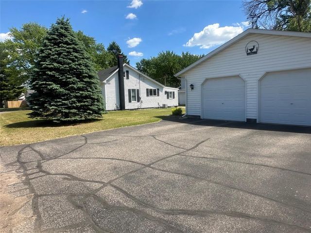 301 Cliff Street, Chippewa Falls, WI 54729