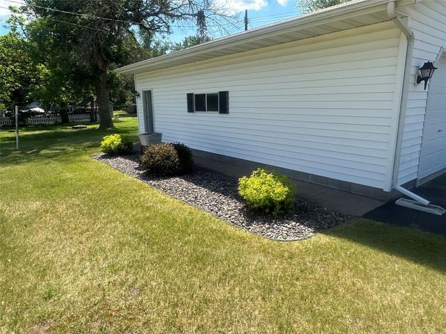 301 Cliff Street, Chippewa Falls, WI 54729