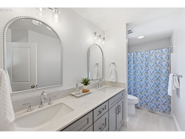 7726 Se 141ST Ave, Portland, OR 97236