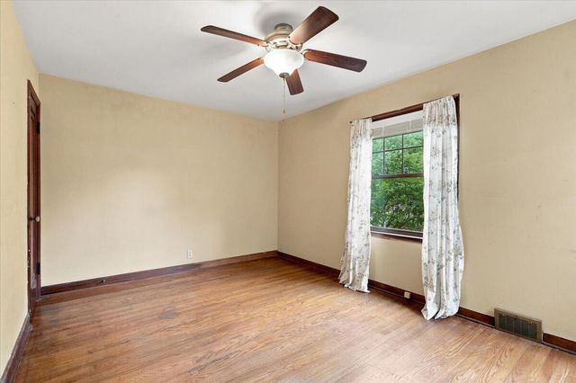 427 E Van Norman AVENUE, Milwaukee, WI 53207