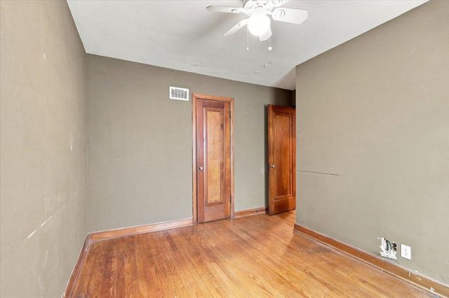 427 E Van Norman AVENUE, Milwaukee, WI 53207