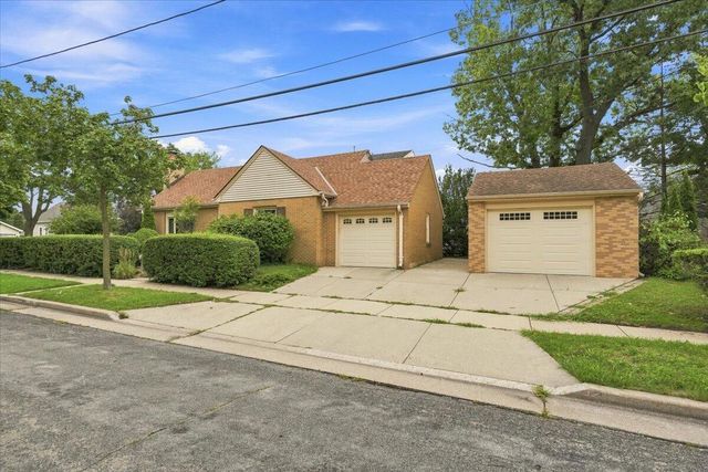 427 E Van Norman AVENUE, Milwaukee, WI 53207