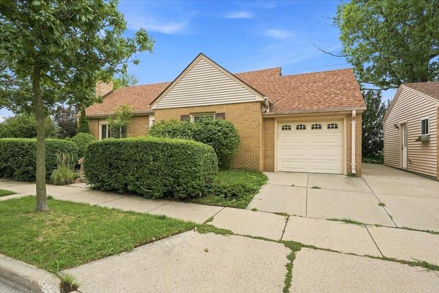 427 E Van Norman AVENUE, Milwaukee, WI 53207
