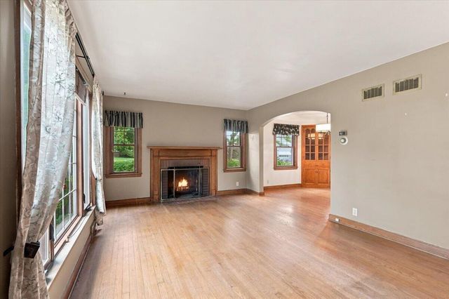 427 E Van Norman AVENUE, Milwaukee, WI 53207