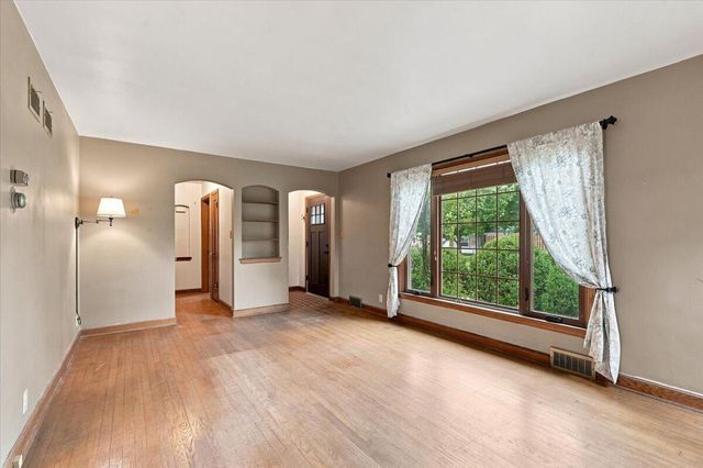 427 E Van Norman AVENUE, Milwaukee, WI 53207