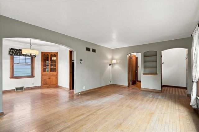 427 E Van Norman AVENUE, Milwaukee, WI 53207