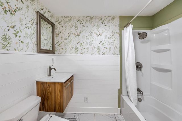 88 Leech Street, Saint Paul, MN 55102