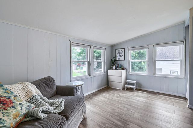 88 Leech Street, Saint Paul, MN 55102