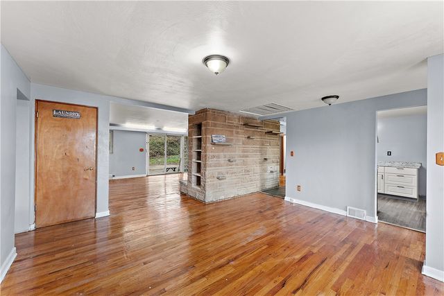 3011 Perrysville, Observatory Hill, PA 15214