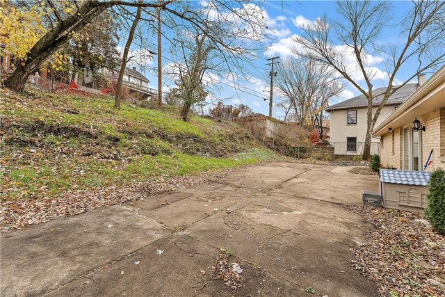 3011 Perrysville, Observatory Hill, PA 15214