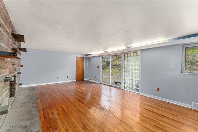 3011 Perrysville, Observatory Hill, PA 15214