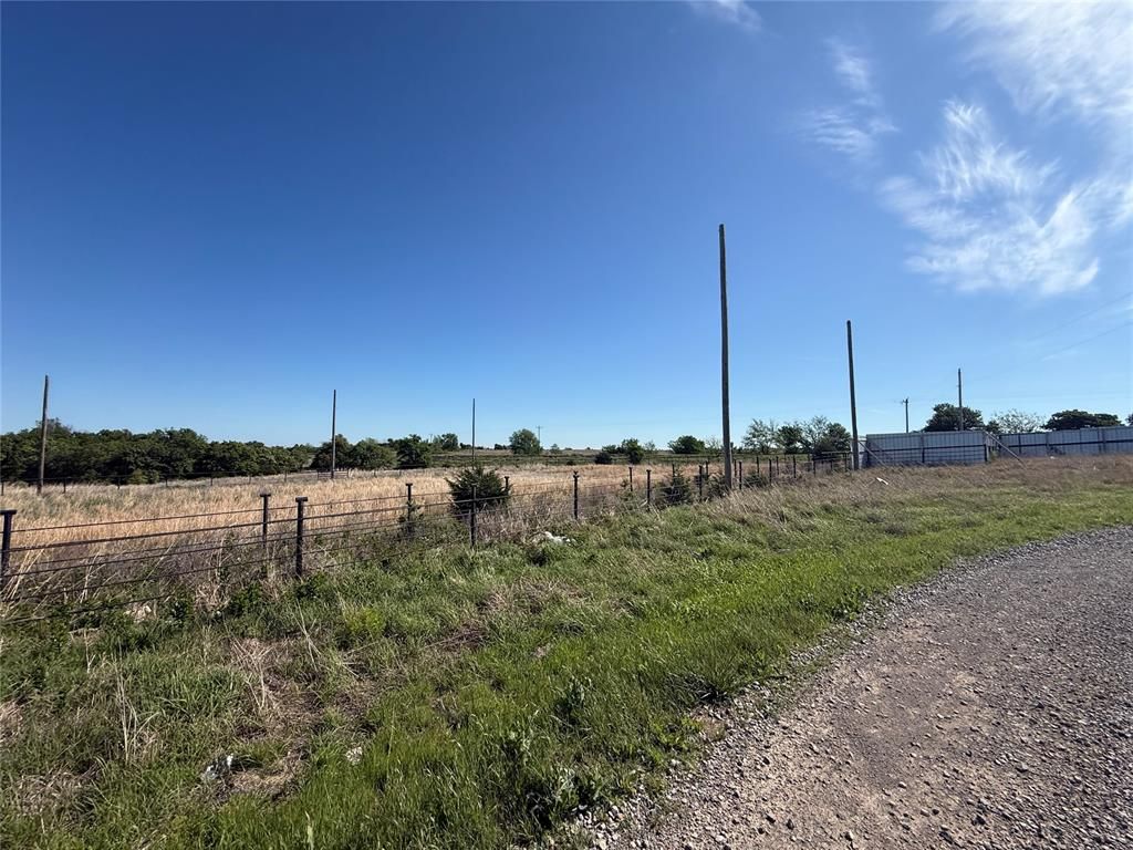 Image 3 of property listing at 51901 S 34900 Road, Pawnee, OK 74058