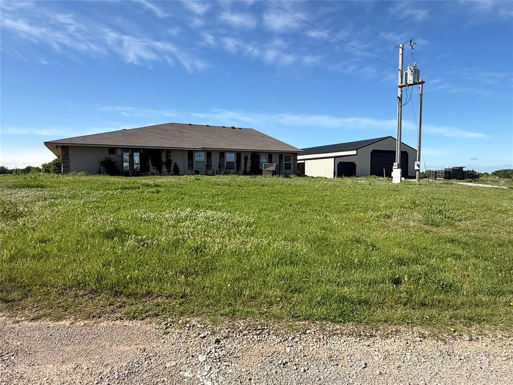 Image 6 of property listing at 51901 S 34900 Road, Pawnee, OK 74058