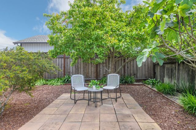 432 Cortez Dr, Petaluma, CA 94954